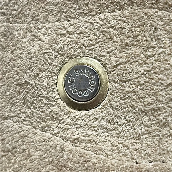 Vintage Dooney & Bourke All Weather Raw Leather
Carrier Shoulder Bag Crossbody - Picture 16 of 17